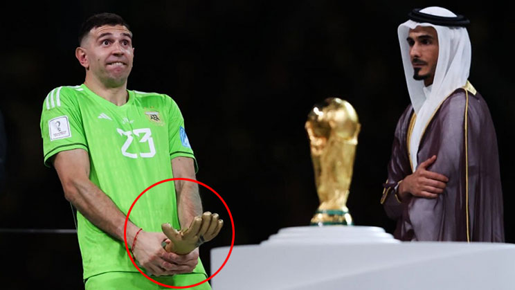 Emiliano Martinez kontroversi di final Piala Dunia 2022